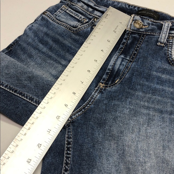 LIKE NEW SILVER AVERY CAPRI JEANS 30x26 ⭐️ - Picture 10 of 13